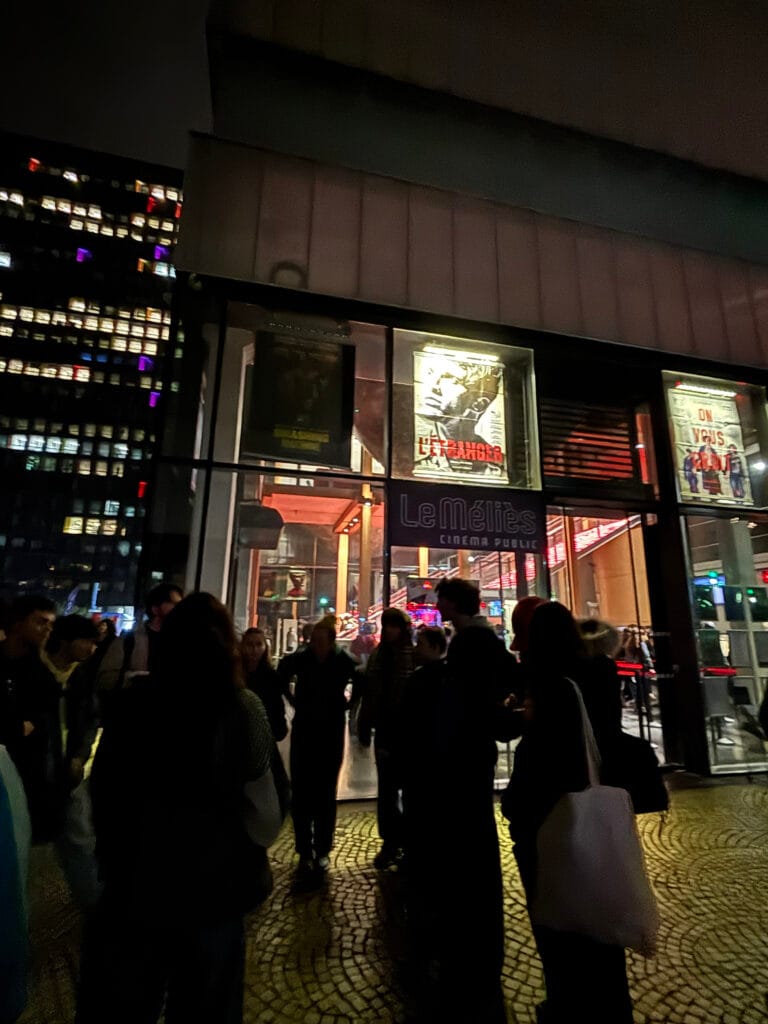 hoto de la sortie à la prépa cinéma sur le thème “Certaines œuvres sont-elles devenues immontrables ?”, discussion autour de films jugés racistes, misogynes ou colonialistes et de leur diffusion responsable.